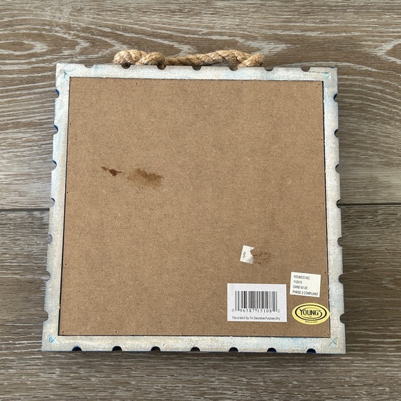 Super Cute Beachy Wall Decor “Friends Are Like Sea Shells …” Box Style Coastal - Picture 7 of 8